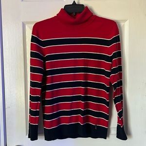 I am selling this Tommy Hilfiger long sleeve turtleneck, it is very soft!!